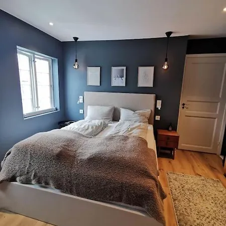 Trivelig Hus Med Perfekt Beliggenhet! Daire